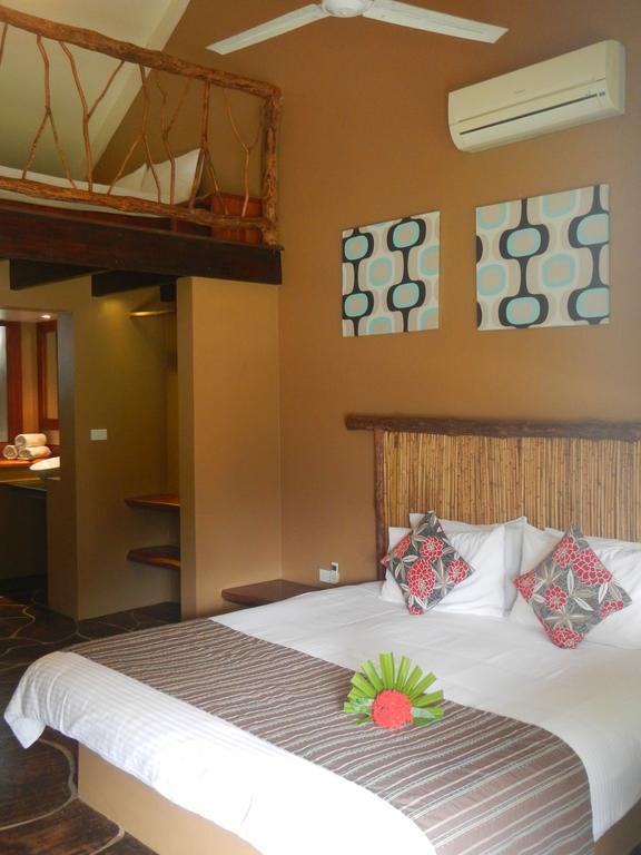 Club Oceanus Resort Pacific Harbour Exterior photo