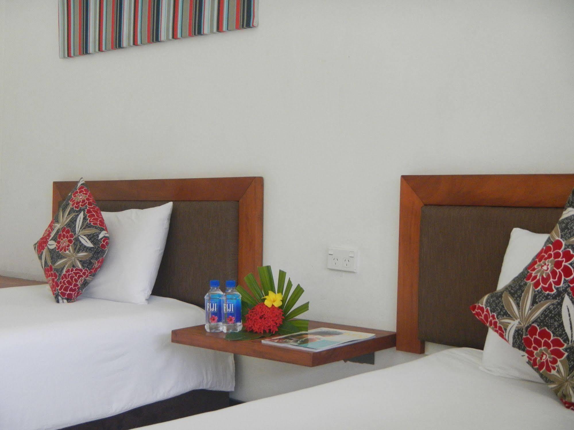 Club Oceanus Resort Pacific Harbour Exterior photo