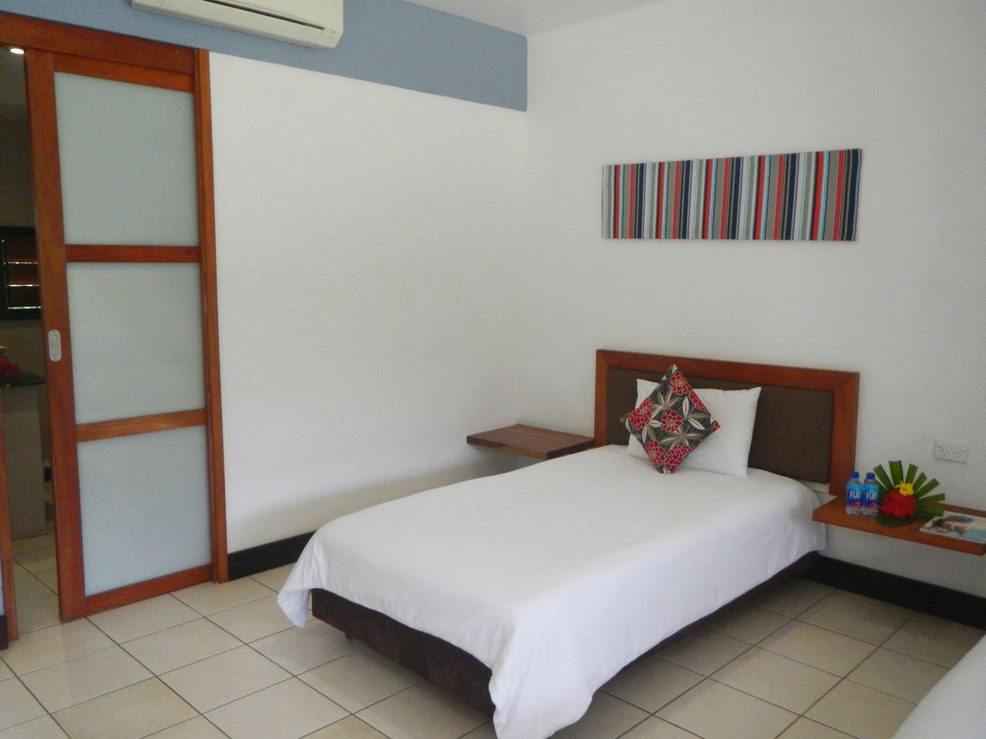 Club Oceanus Resort Pacific Harbour Exterior photo